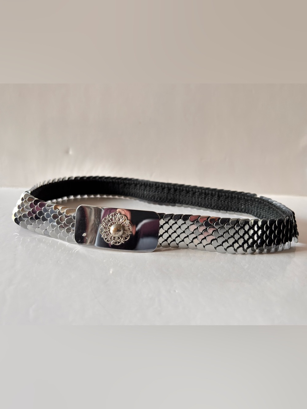 Vintage Ladies Belt has Silver Metal Fish Scales stretchy 22" to 30"